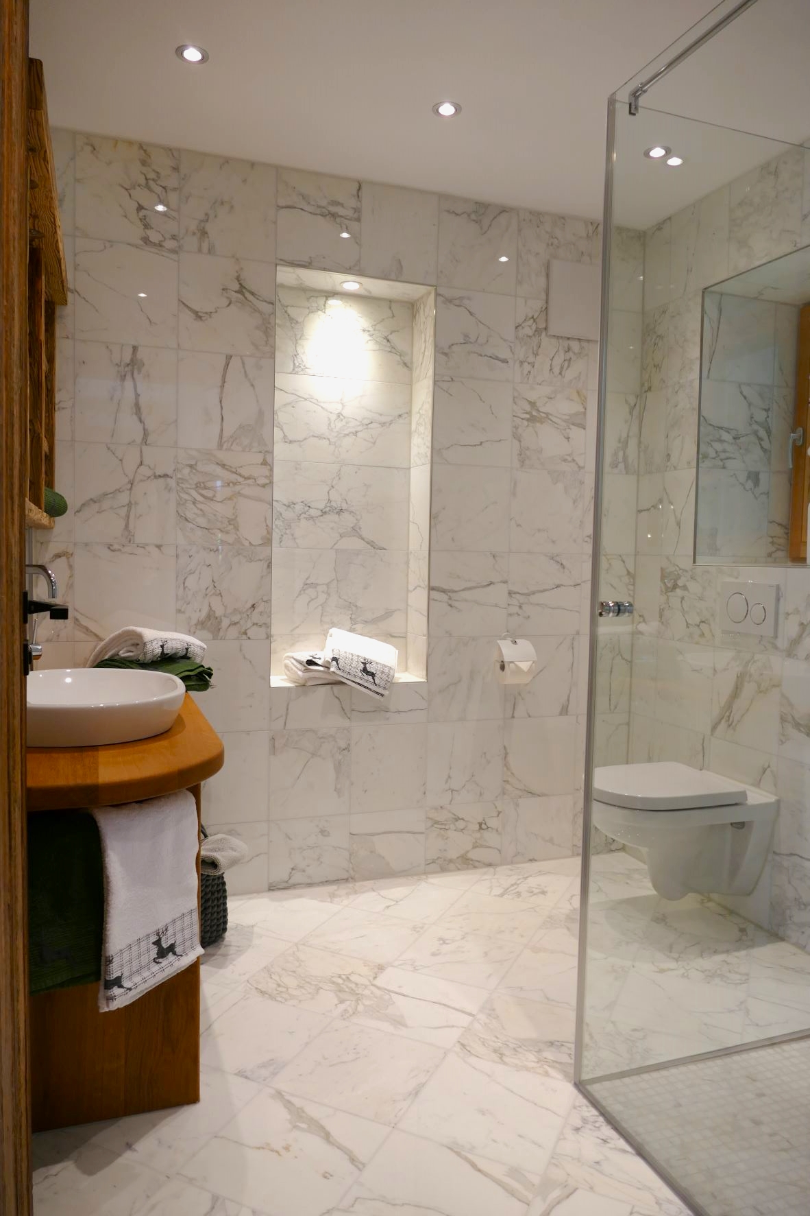 Ferienwohnung Sylvenstein Bad gesamt2
