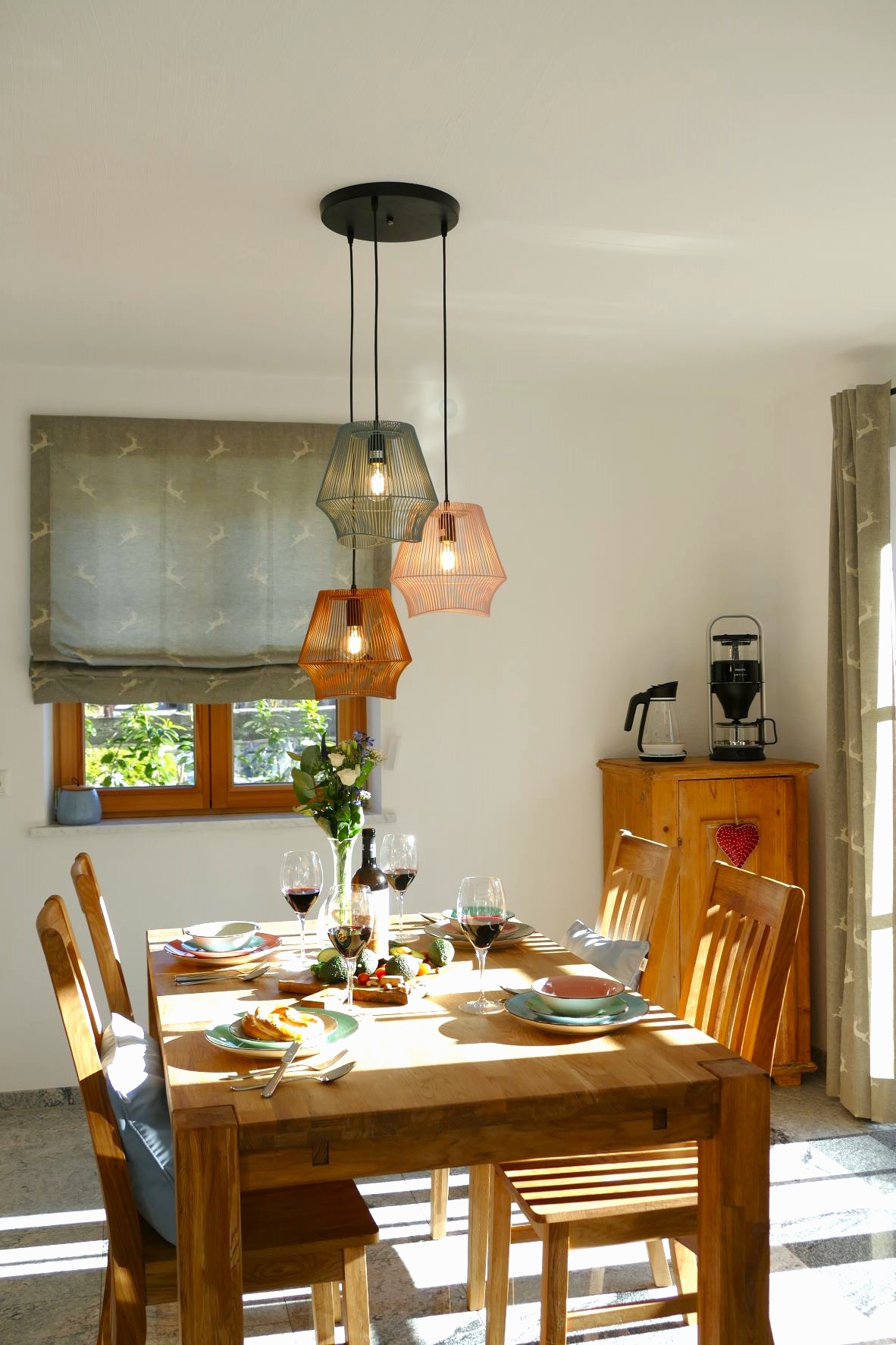 Ferienwohnung Sylvenstein Wohnküche Tisch3