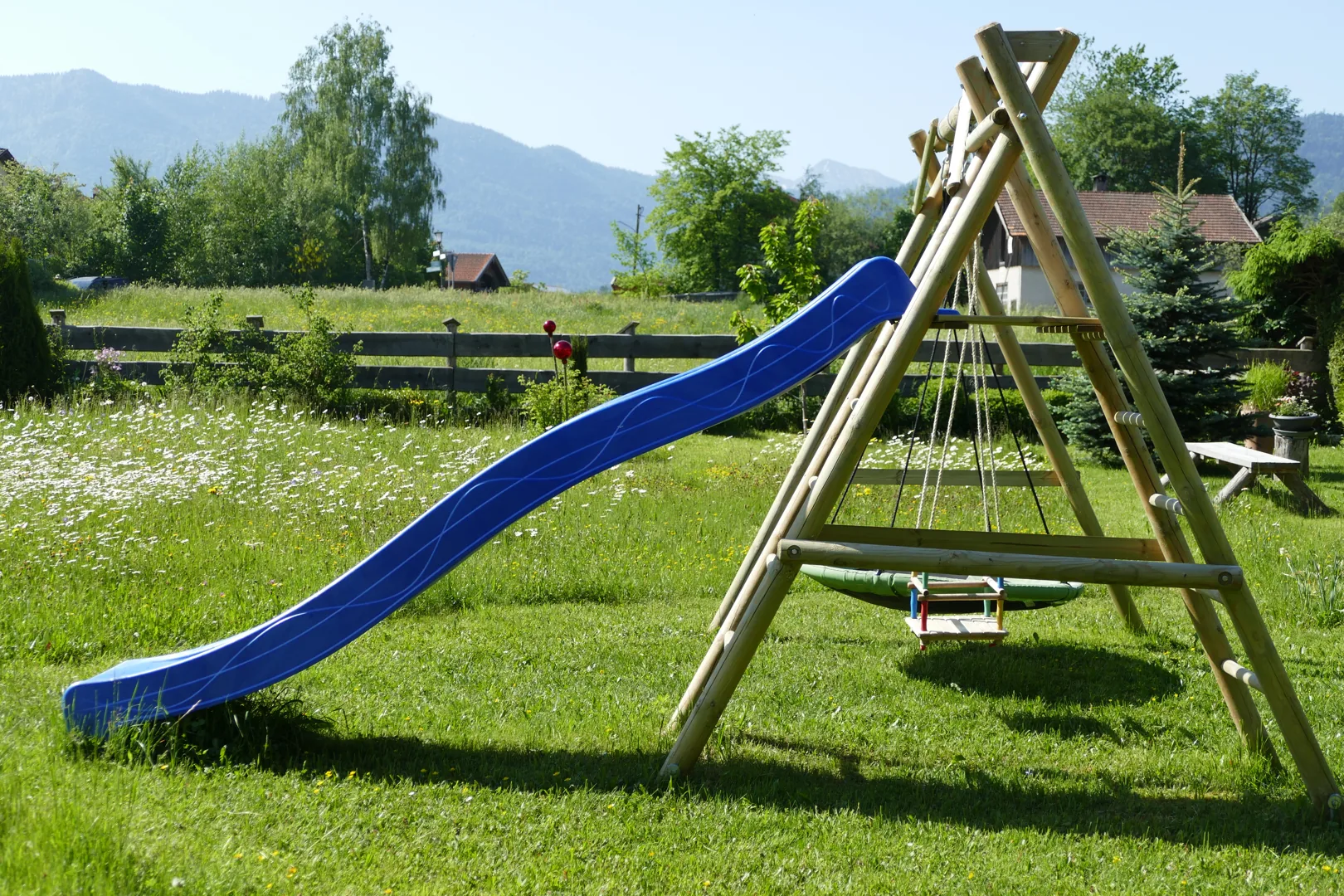 Garten Fewo Goller Rutsche mit Blick auf Karwendel