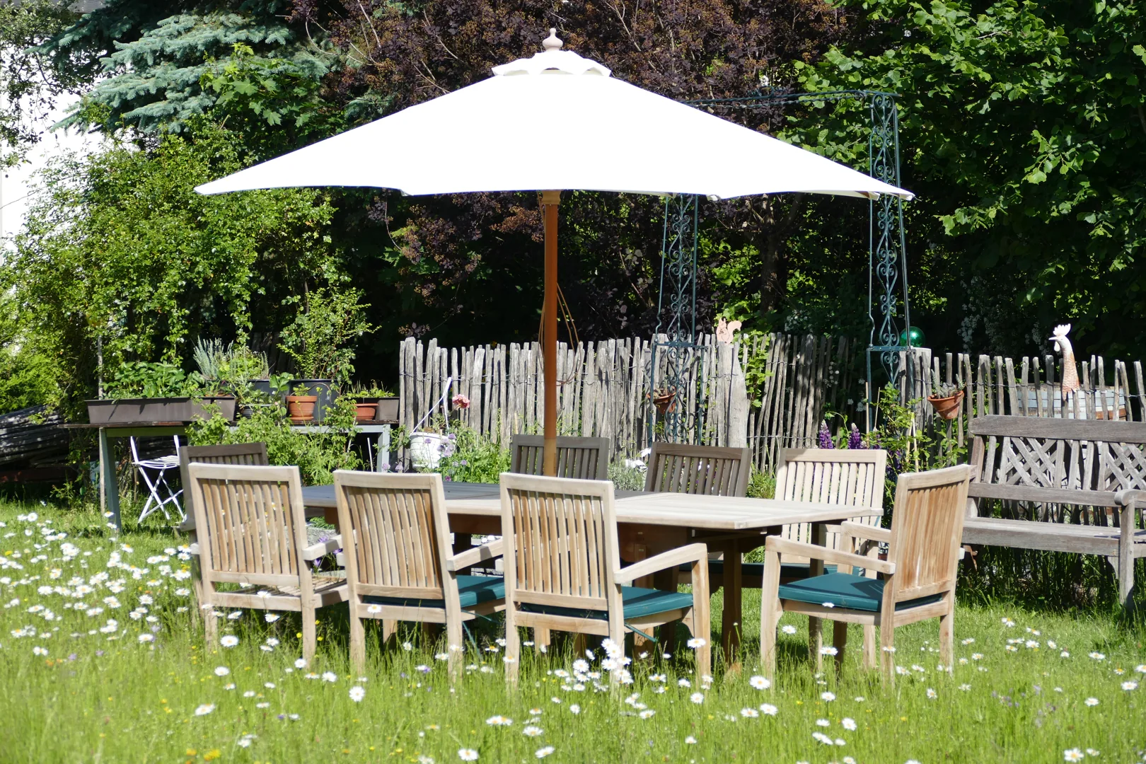 Garten Fewo Sitzgruppe vor Bauerngarten